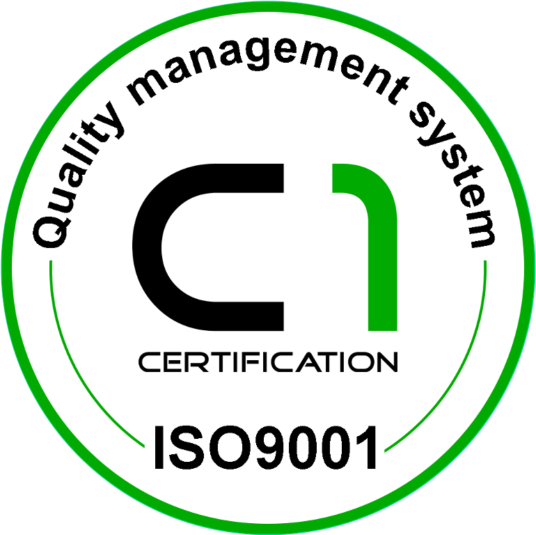Ett cirkul&auml;rt m&auml;rke med en gr&ouml;n kontur. Sms:a "C1-certifiering" i mitten. Omgiven av texten "ISO9001 Quality Management System."
